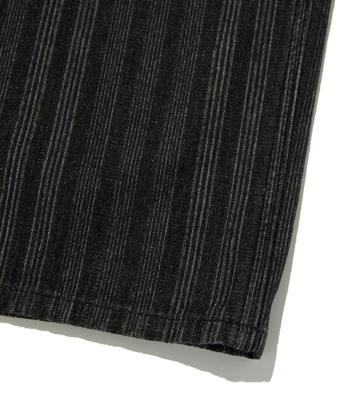 스웨이드(SUADE) STRIPE DENIM SHORTS [BLACK]