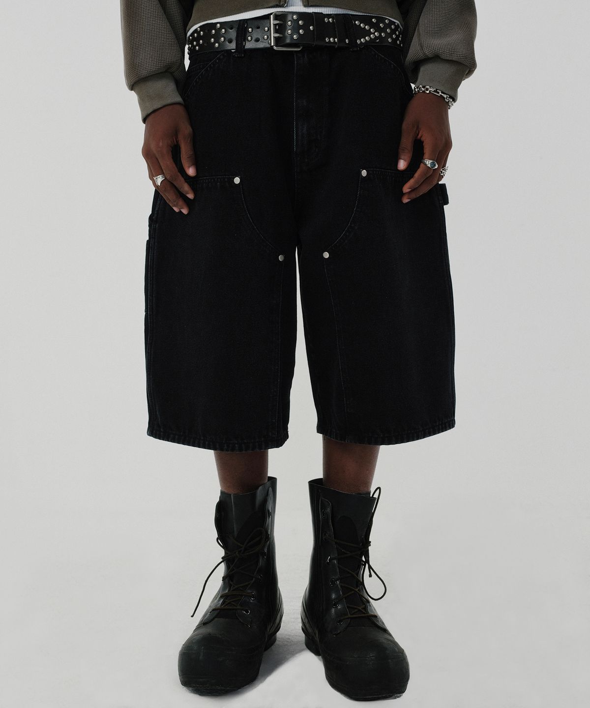 스웨이드(SUADE) CONTOUR DOUBLE KNEE SHORTS [BLACK]