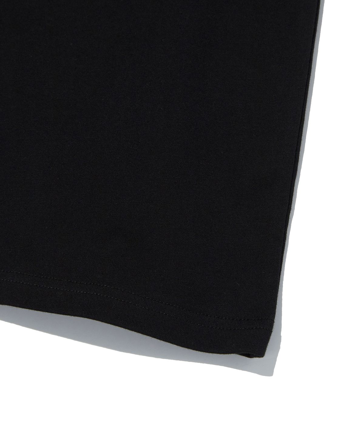 스웨이드(SUADE) HUH!! CAPYBARA TEE [BLACK]