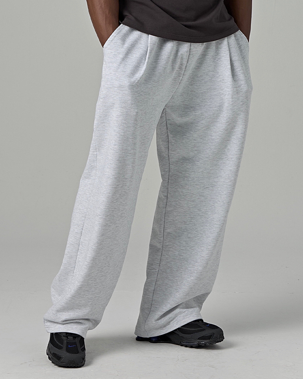 베르만 어패럴(VERMANN APPAREL) 에센셜 원턱 와이드 스웨트 팬츠 3color