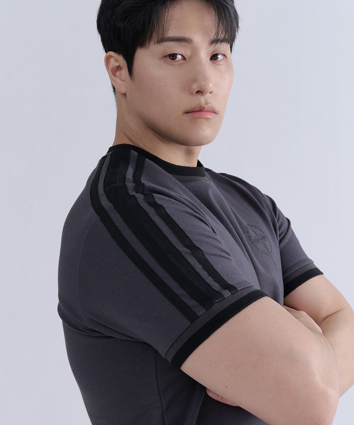 나인제트(NINEZ) 투톤립 사커 헤비메쉬 머슬핏 티셔츠 (3color)