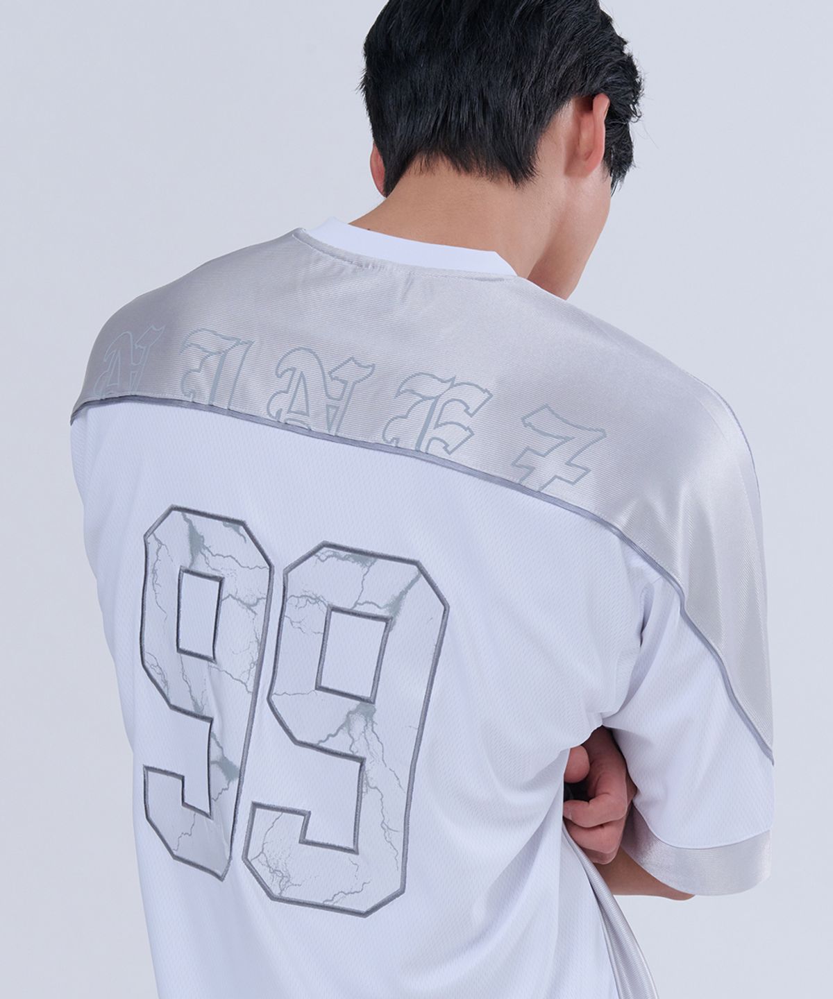 나인제트(NINEZ) 99 아플리케 럭비 오버핏 티셔츠 (2color)