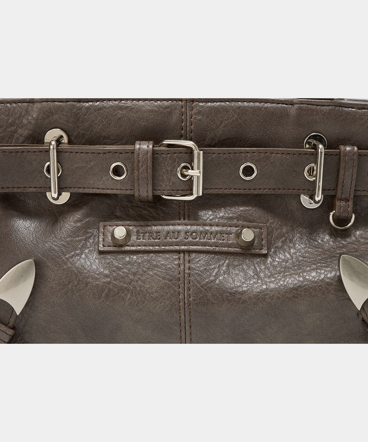 에트오소메(ETRE AU SOMMET) Belt Eyelet Strap Cross Mini Bag (Brown)