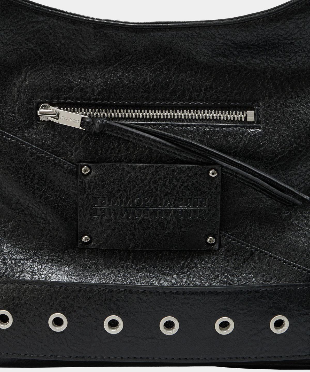 에트오소메(ETRE AU SOMMET) Strap Belt Eyelet Cross Big Bag (Black)