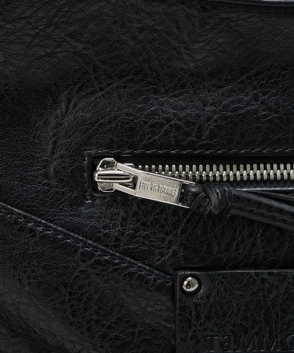 에트오소메(ETRE AU SOMMET) Strap Belt Eyelet Cross Big Bag (Black)
