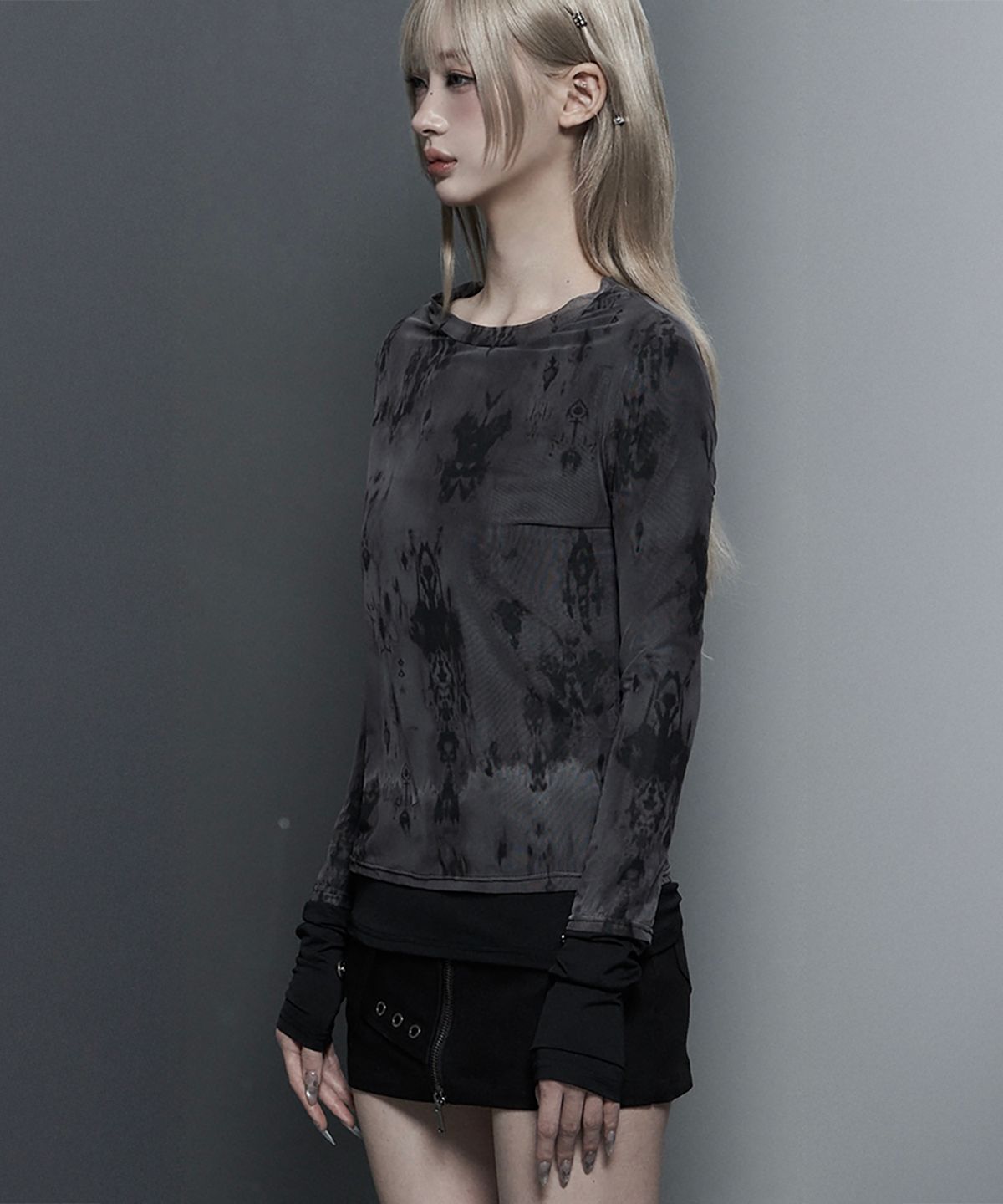 에트오소메(ETRE AU SOMMET) Sheer Double Rib Long Sleeve Top (Black)