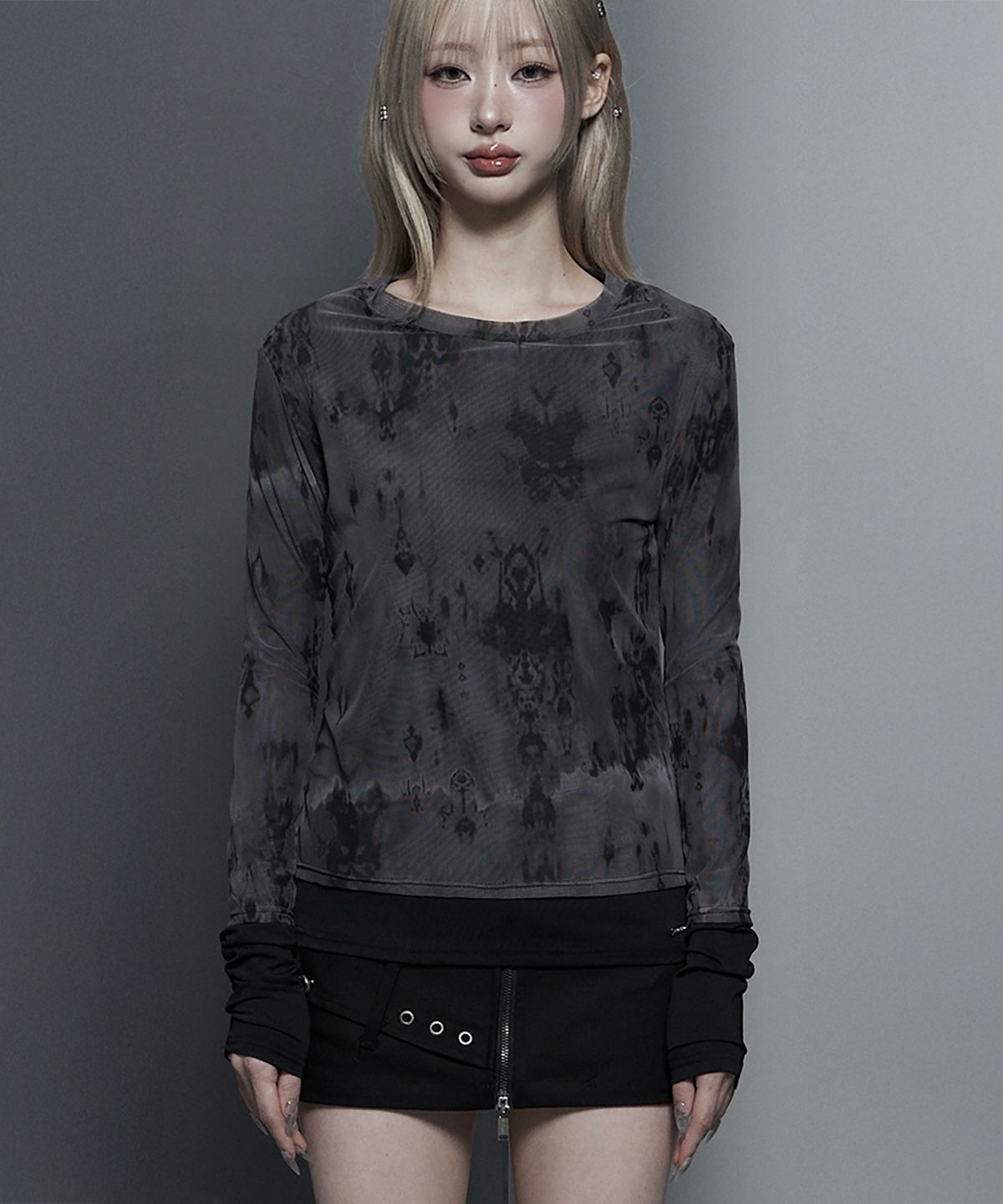 에트오소메(ETRE AU SOMMET) Sheer Double Rib Long Sleeve Top (Black)