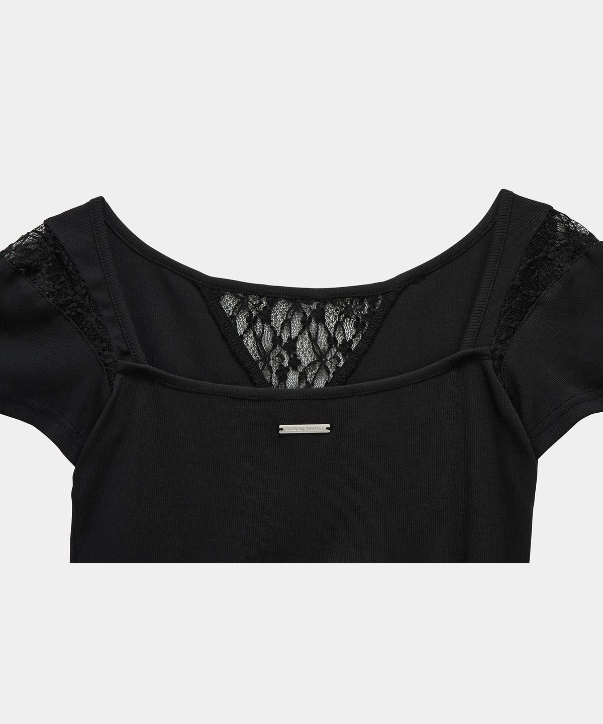 에트오소메(ETRE AU SOMMET) Bust Line Pintuck Detail Top (Black)