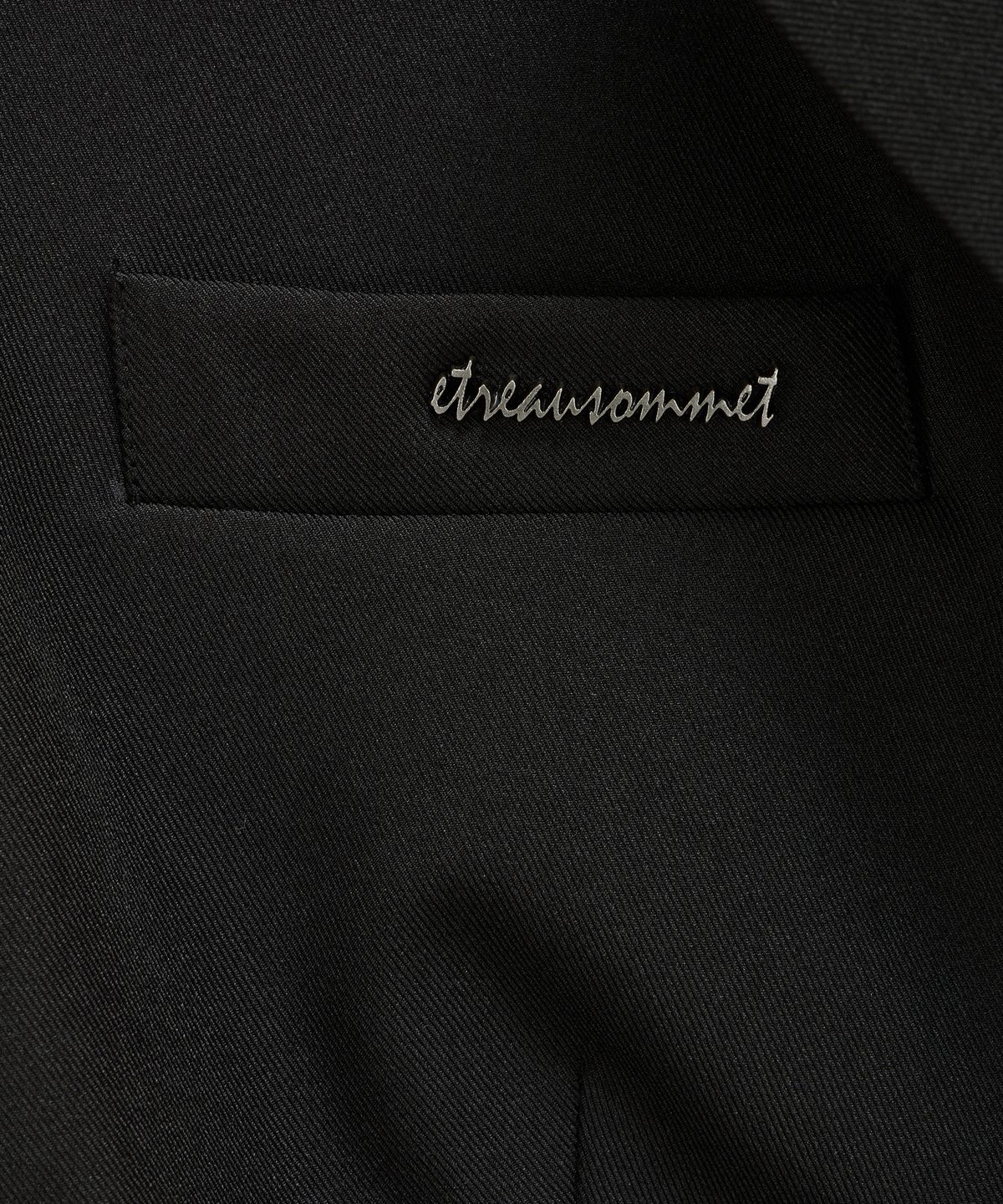 에트오소메(ETRE AU SOMMET) Cropped Short Sleeve Tailored Jacket (Black)