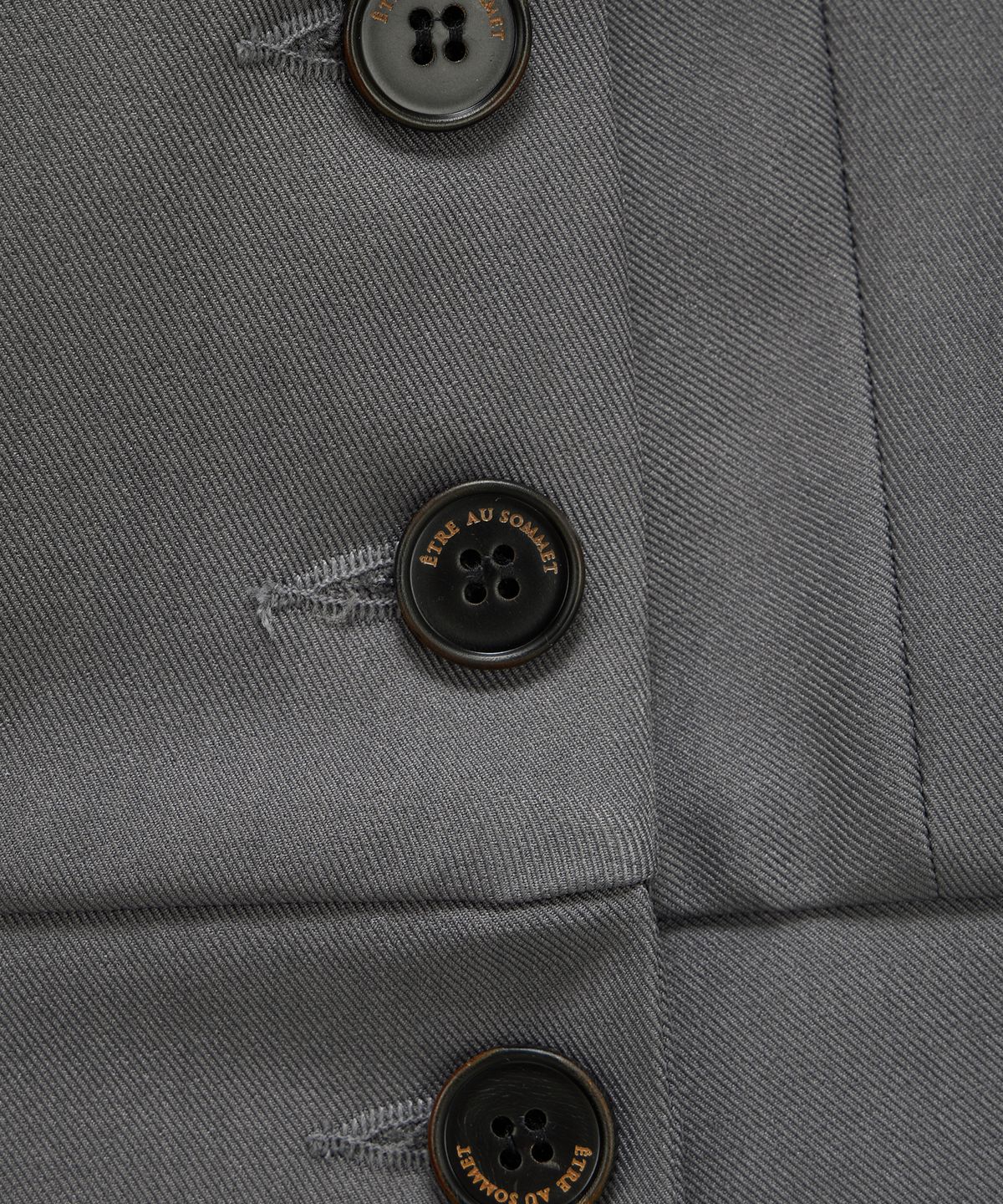 에트오소메(ETRE AU SOMMET) Cropped Short Sleeve Tailored Jacket (Dark Gray)