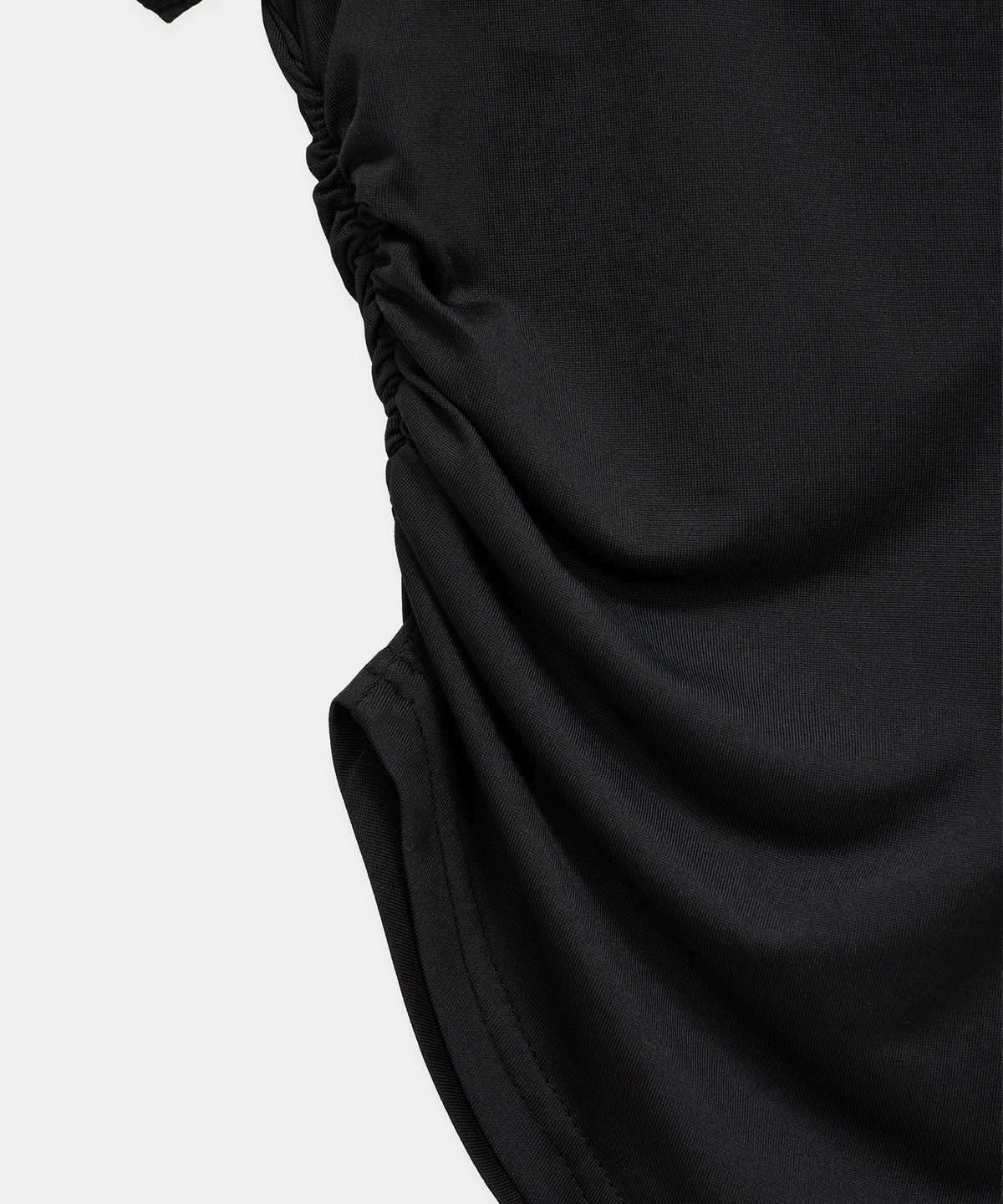 에트오소메(ETRE AU SOMMET) Modern Square Shirring Tee (Black)