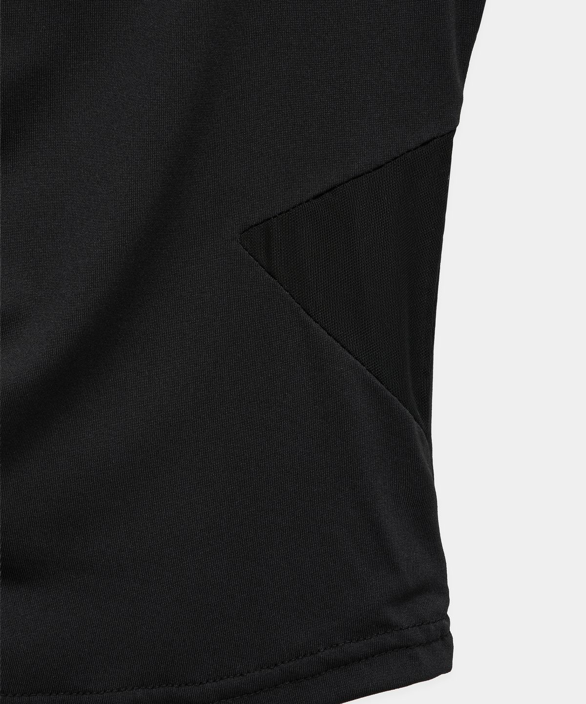 에트오소메(ETRE AU SOMMET) Modern Square Shirring Tee (Black)