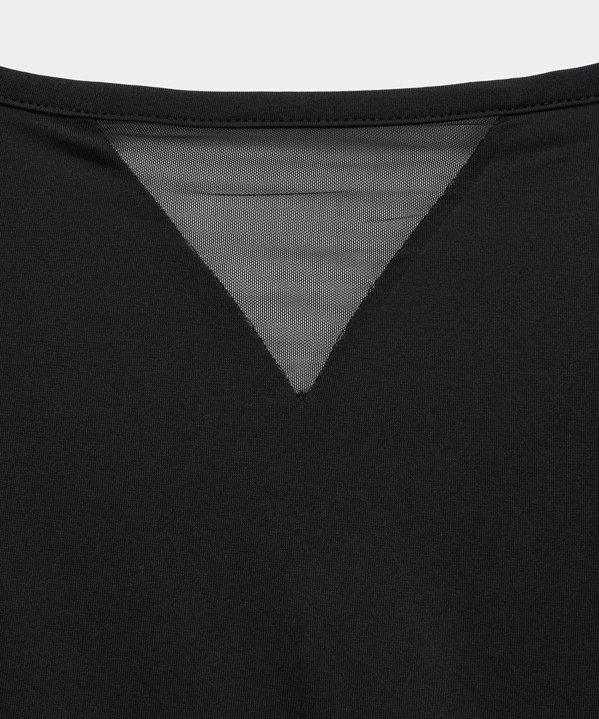 에트오소메(ETRE AU SOMMET) Modern Square Shirring Tee (Black)