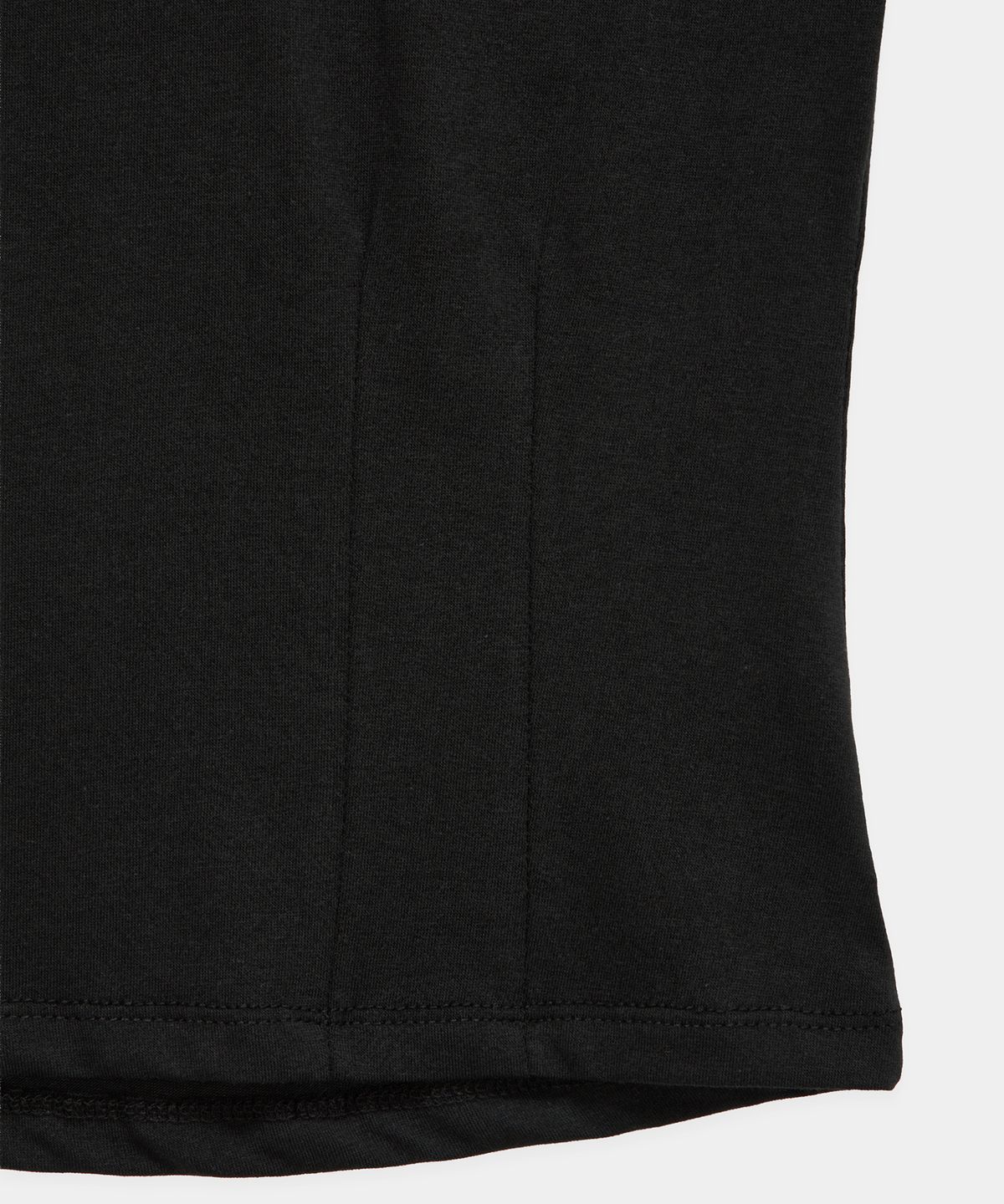 에트오소메(ETRE AU SOMMET) Dart Line V-Neck Slim Top (Black)