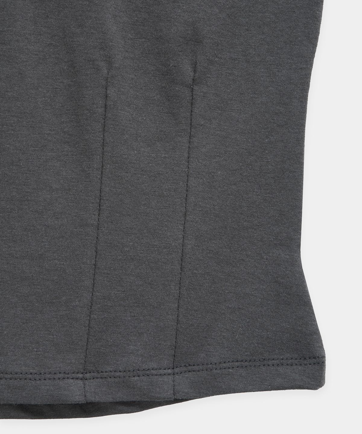 에트오소메(ETRE AU SOMMET) Dart Line V-Neck Slim Top (Dark Gray)