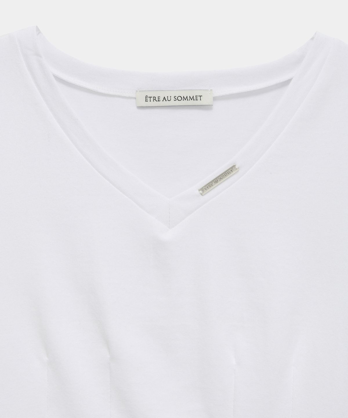 에트오소메(ETRE AU SOMMET) Dart Line V-Neck Slim Top (White)