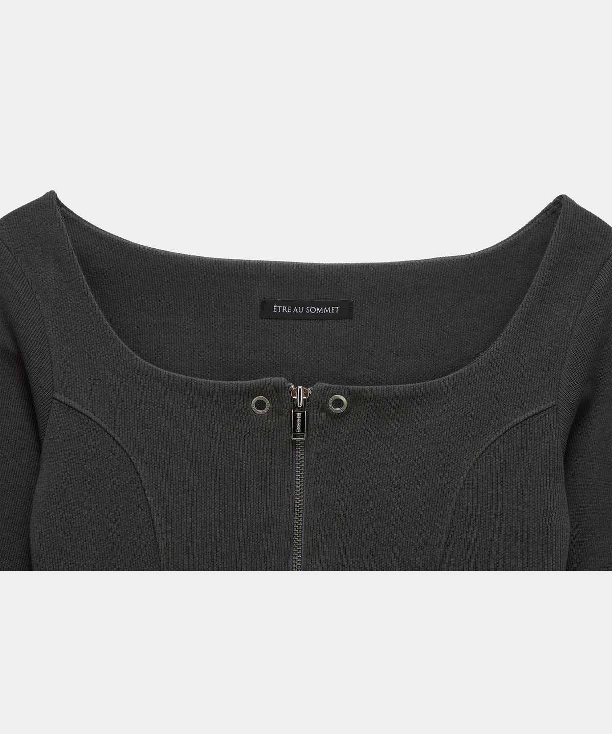 에트오소메(ETRE AU SOMMET) Square Button Point Slim-Fit Long Sleeve Top (Dark gray)