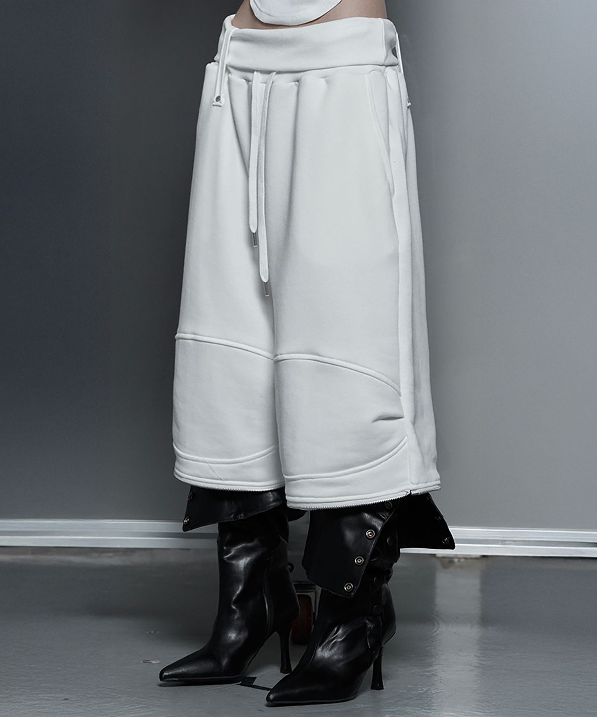 에트오소메(ETRE AU SOMMET) Zipper 2-Way Double Knee Bermuda Wide Pants (white)