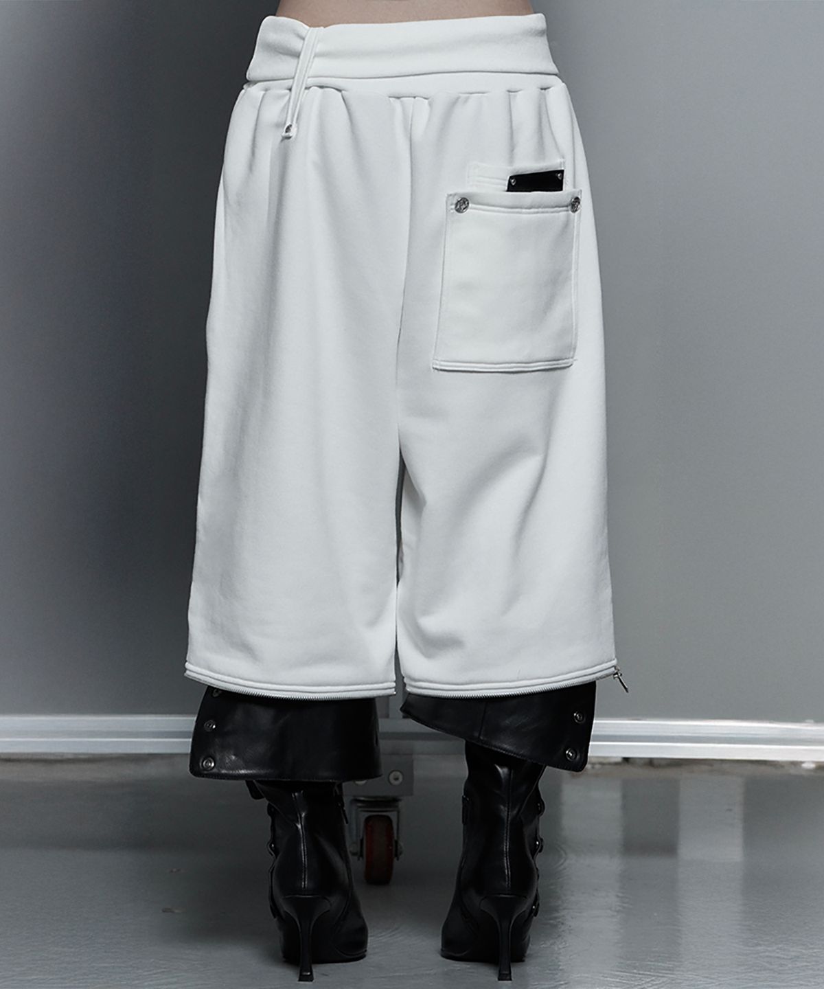 에트오소메(ETRE AU SOMMET) Zipper 2-Way Double Knee Bermuda Wide Pants (white)