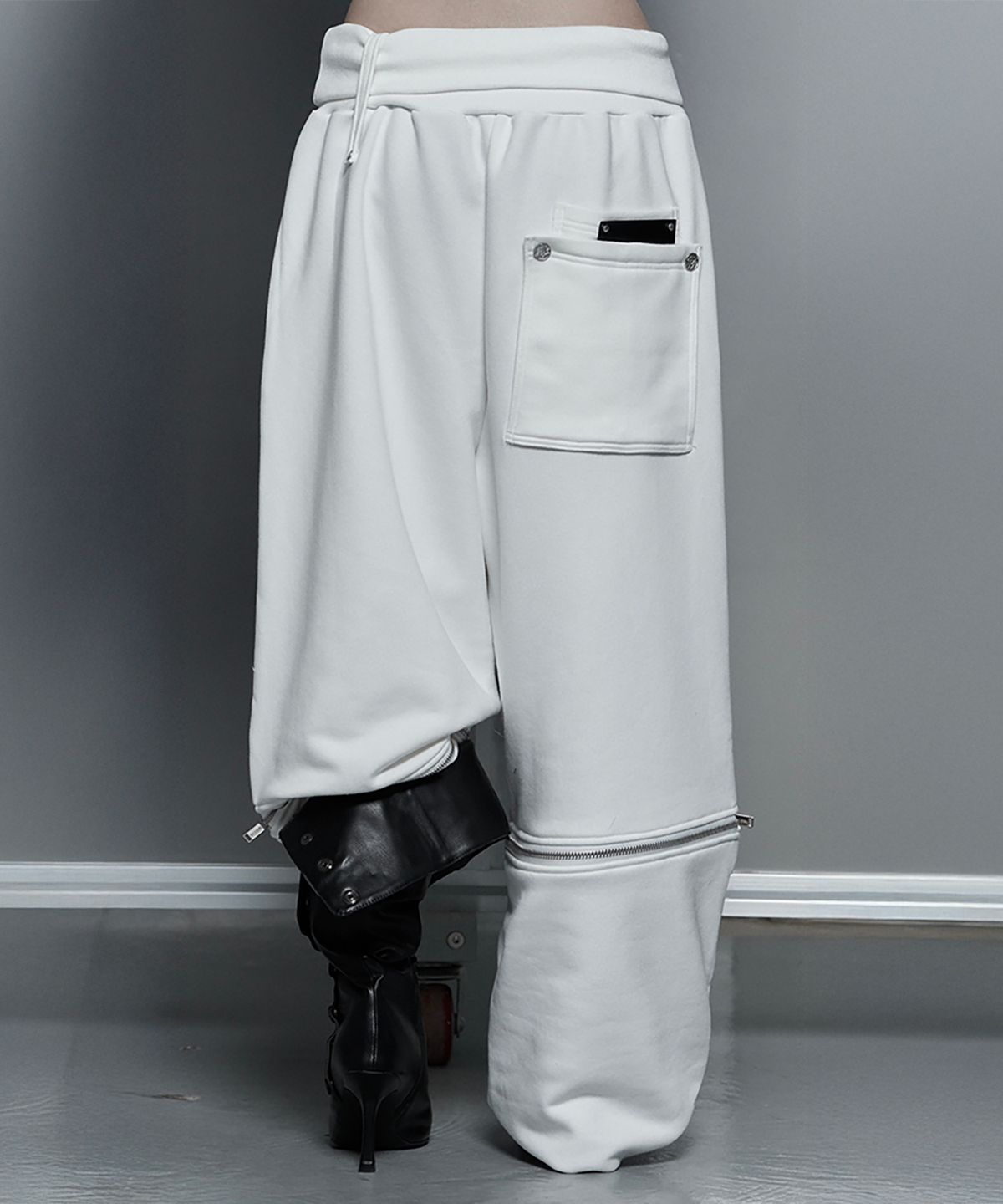 에트오소메(ETRE AU SOMMET) Zipper 2-Way Double Knee Bermuda Wide Pants (white)