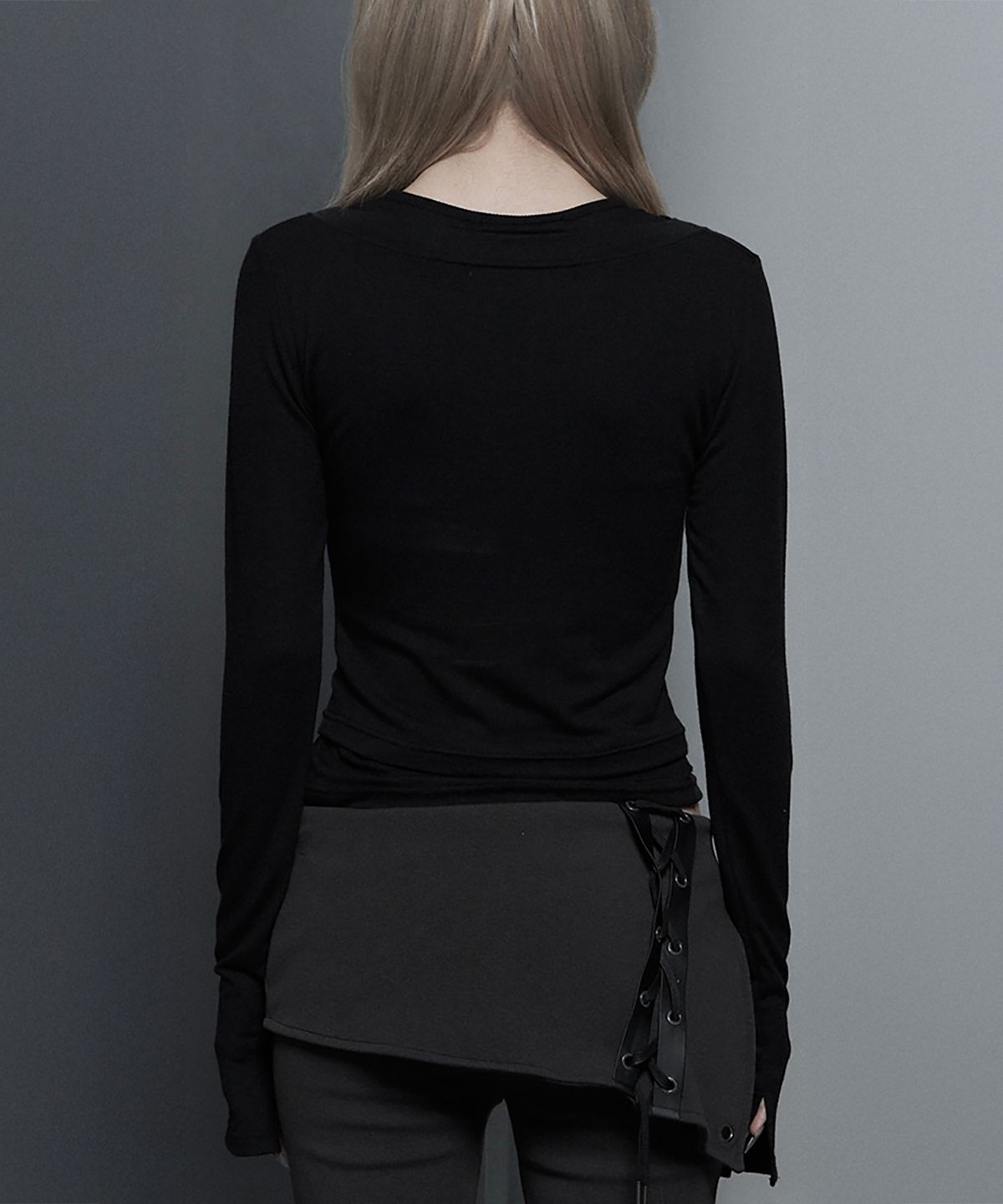 에트오소메(ETRE AU SOMMET) U-Neck Double Button layered Cardigan (Black)