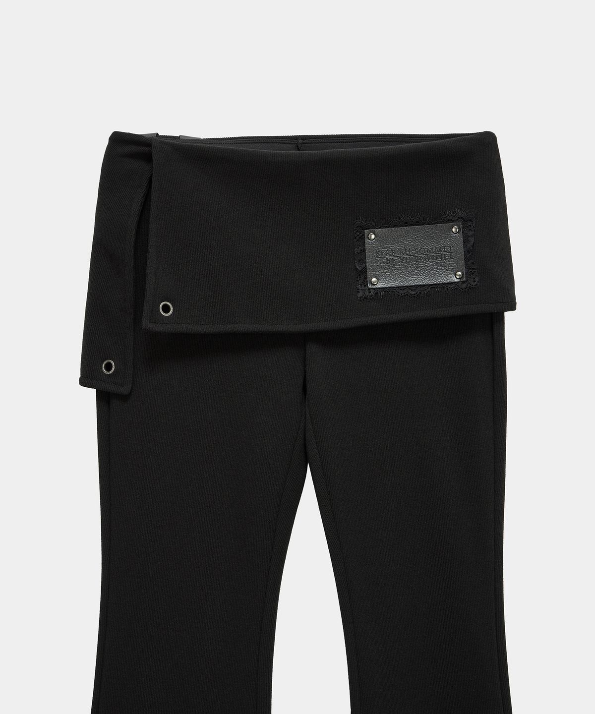 에트오소메(ETRE AU SOMMET) Lace-Up Side Slit Bootcut Pants (Black)