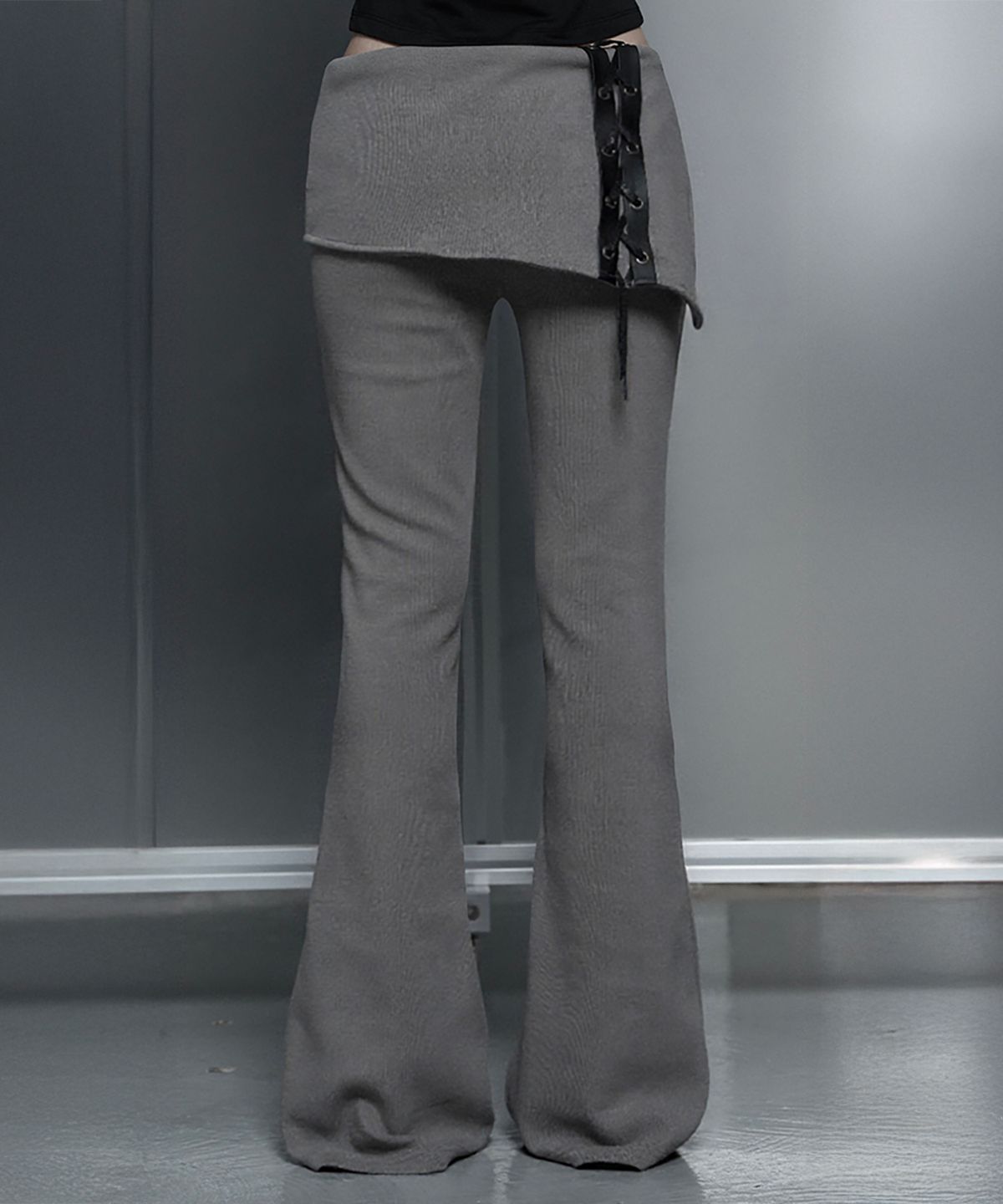 에트오소메(ETRE AU SOMMET) Lace-Up Side Slit Bootcut Pants (Mocha)