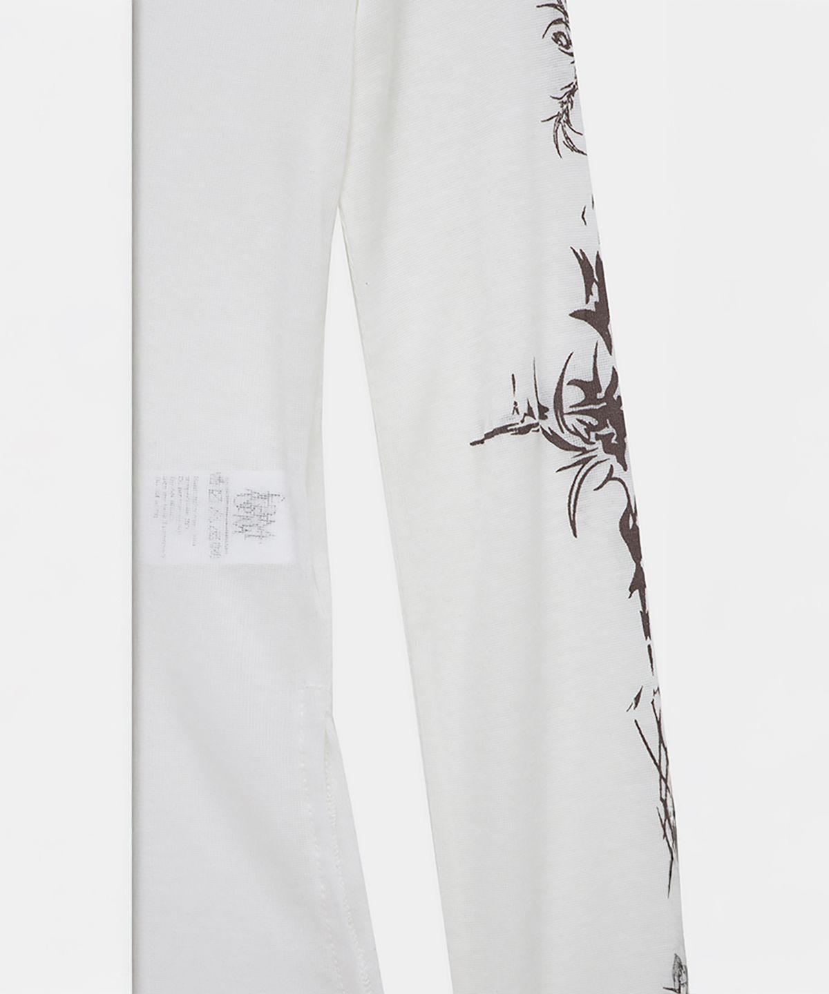 에트오소메(ETRE AU SOMMET) Rib Collar tattoo Long Sleeve Top (White)