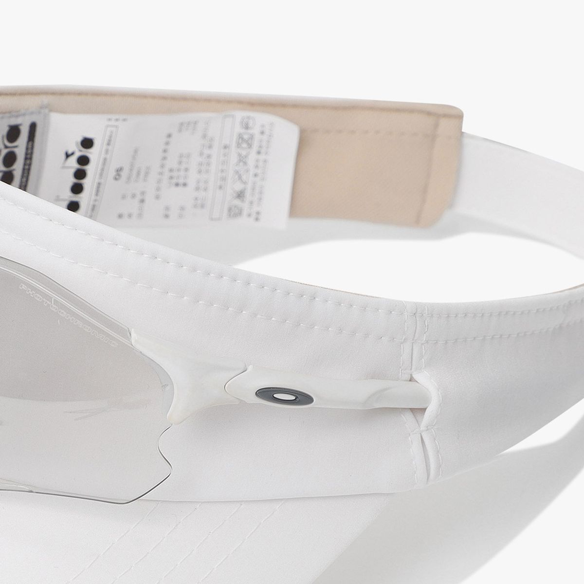 디아도라(diadora) 베이직 바이저 OFF WHITE