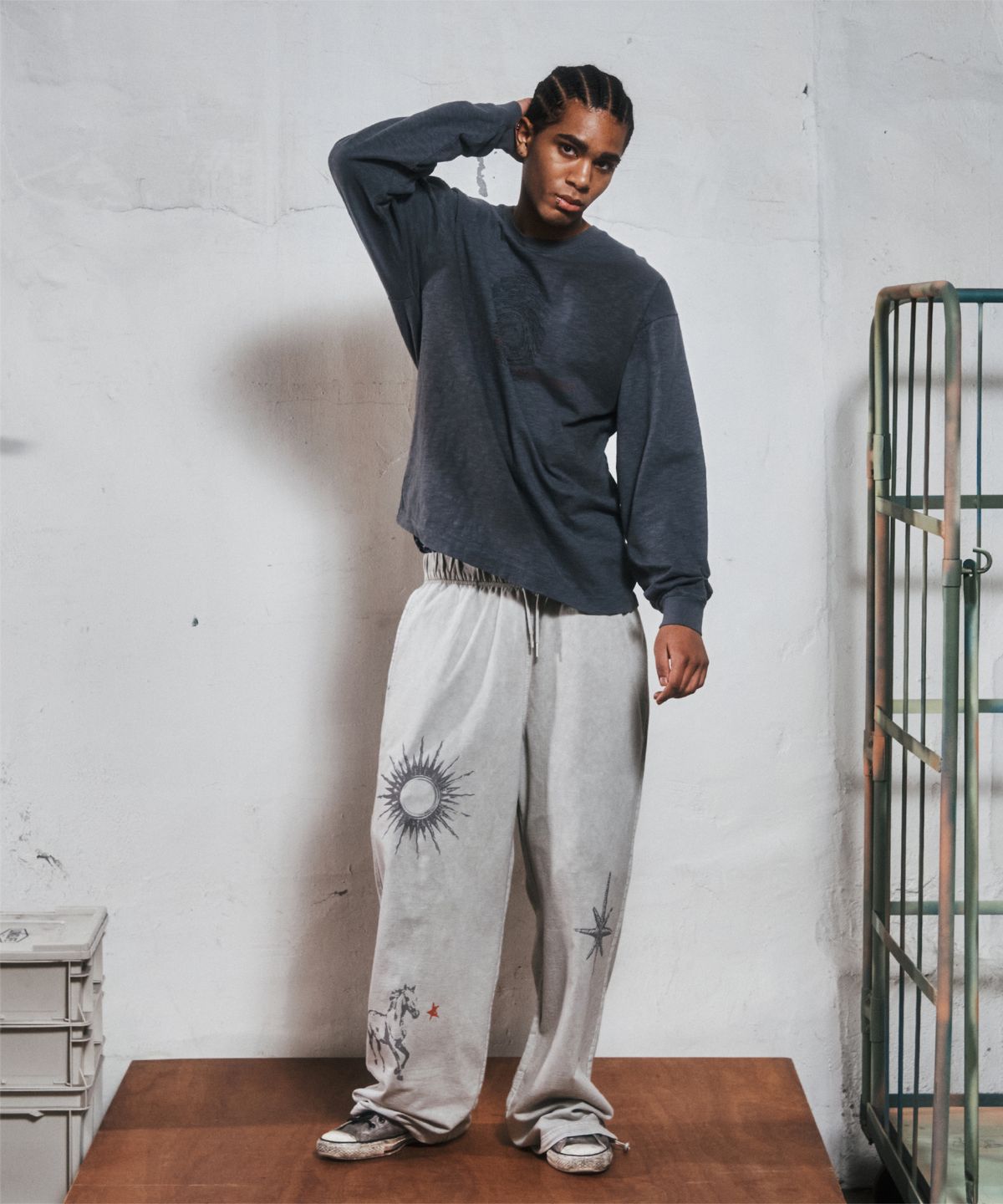 더바이닐하우스(THEVINYLHOUSE) FINGERPRINT SLUB LS TEE CHARCOAL