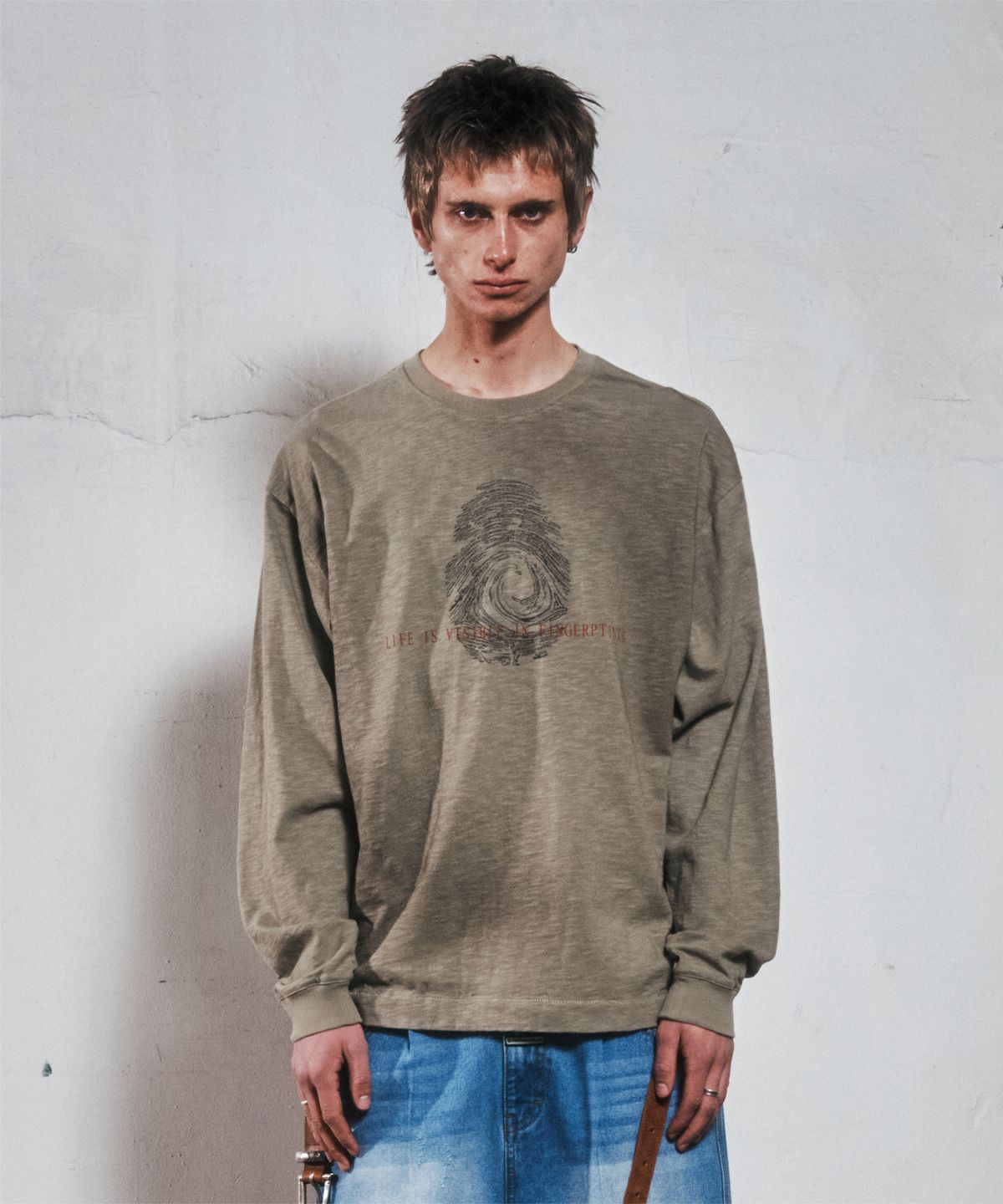 더바이닐하우스(THEVINYLHOUSE) FINGERPRINT SLUB LS TEE OLIVE