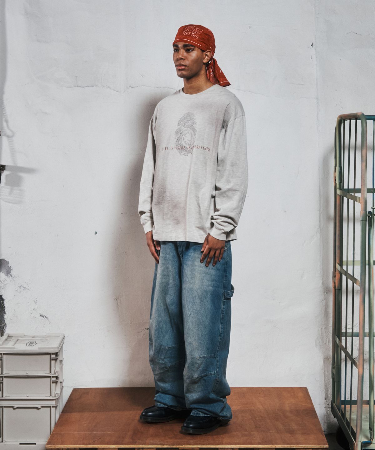 더바이닐하우스(THEVINYLHOUSE) FINGERPRINT SLUB LS TEE BEIGE
