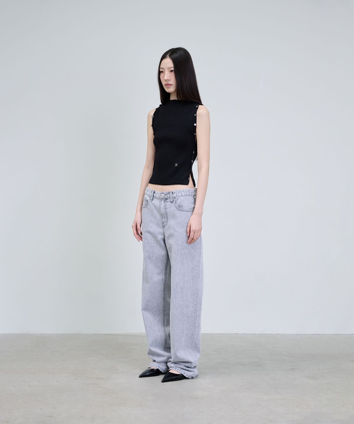 더애틋(THE AÉTUT) Paper Cotton Layered Button Top_Black
