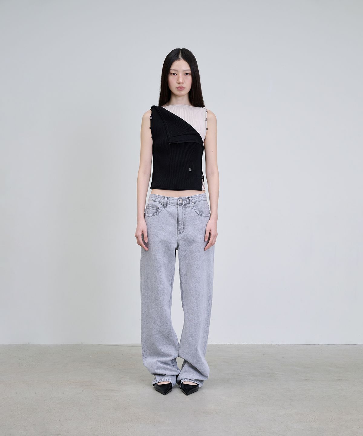 더애틋(THE AÉTUT) Low-Rise Straight Denim Pants_Grey