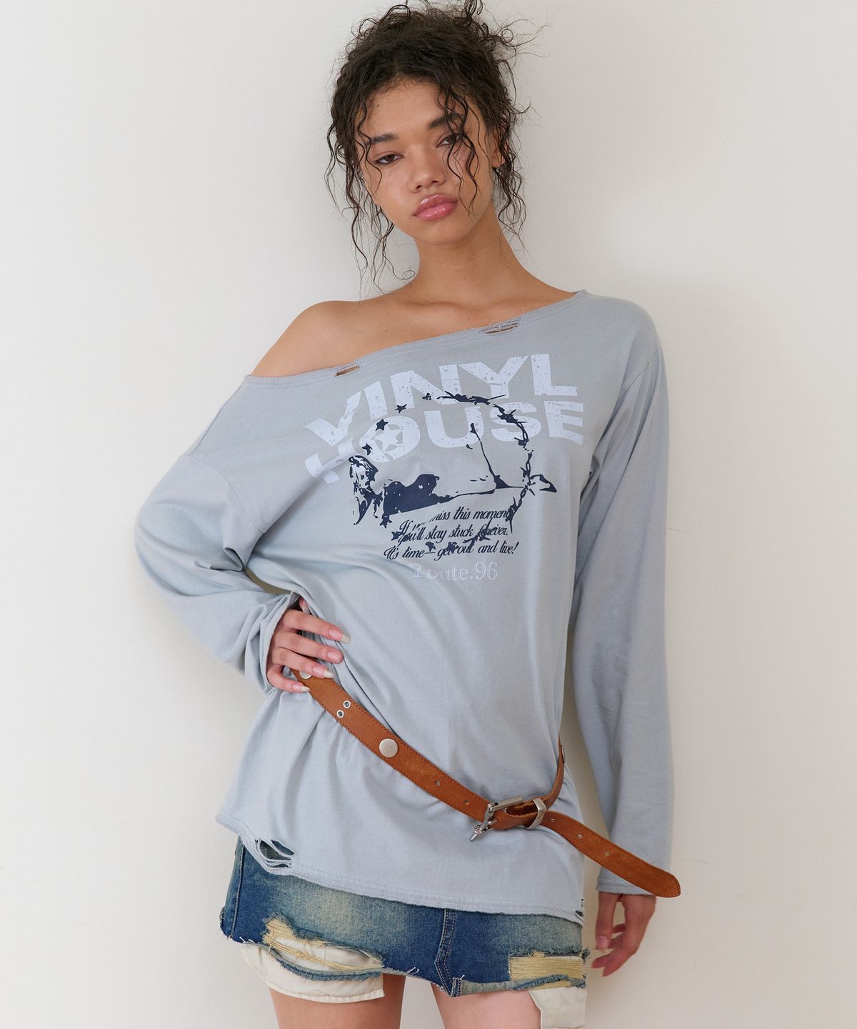 더바이닐하우스(THEVINYLHOUSE) RAW CUT OVER LS TEE (W) BLUE