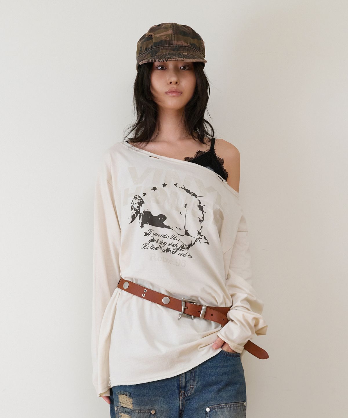 더바이닐하우스(THEVINYLHOUSE) RAW CUT OVER LS TEE (W) CREAM