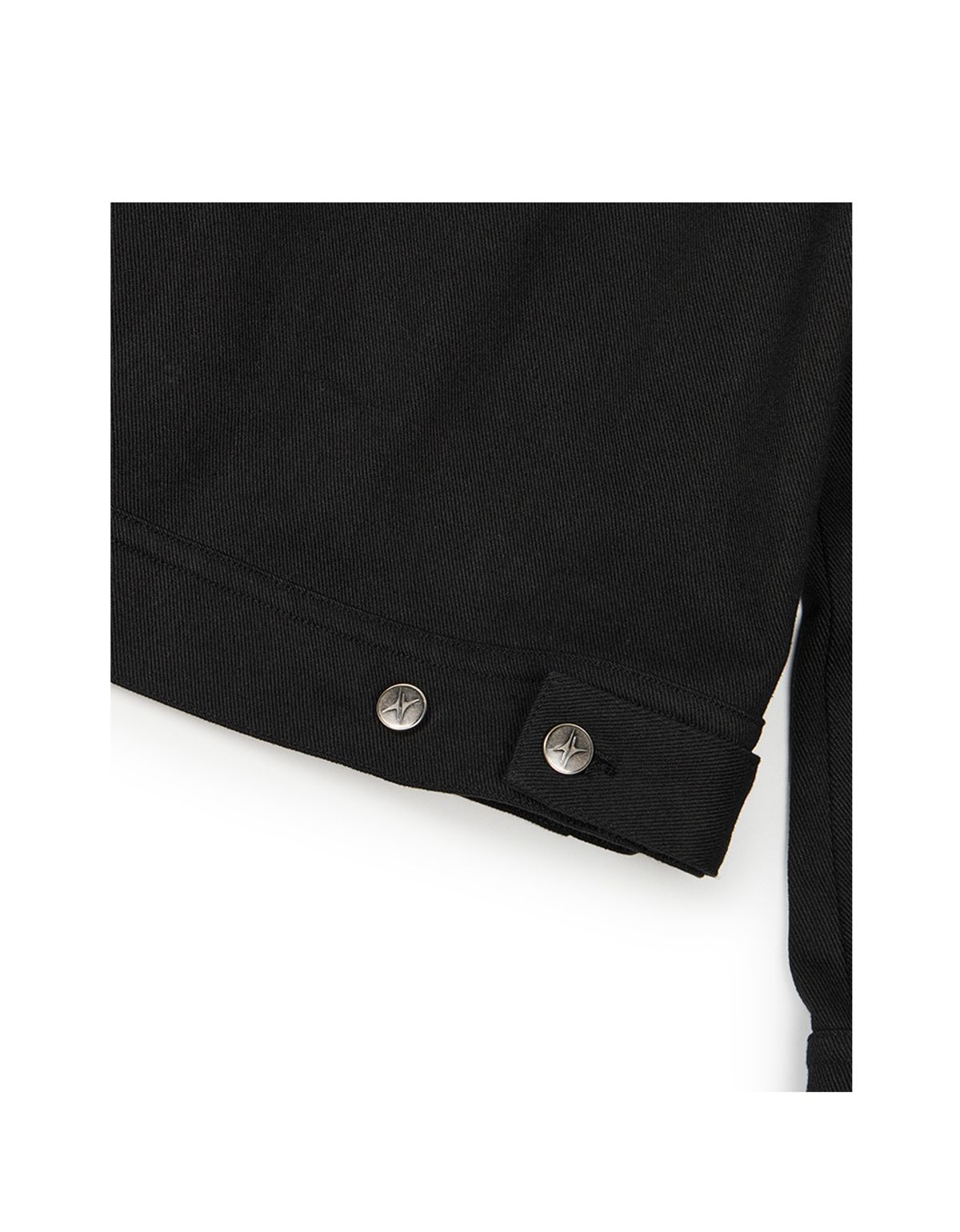 이티씨이(ETCE) (BASE) CROP DOUBLE FLAP TRUCKER (BLACK)