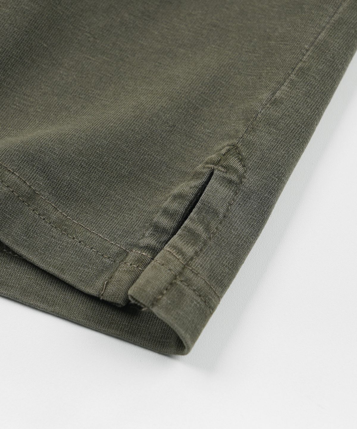 프리즘웍스(FRIZMWORKS) PIGMENT POCKET LONG SLEEVE TEE _ OLIVE