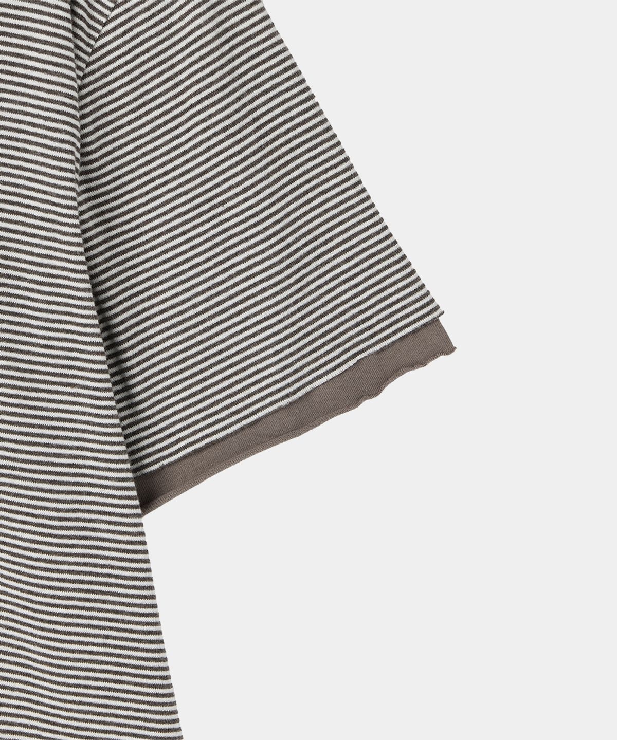 메종미네드(MAISON MINED) STRIPE LAYERED HALF T BROWN