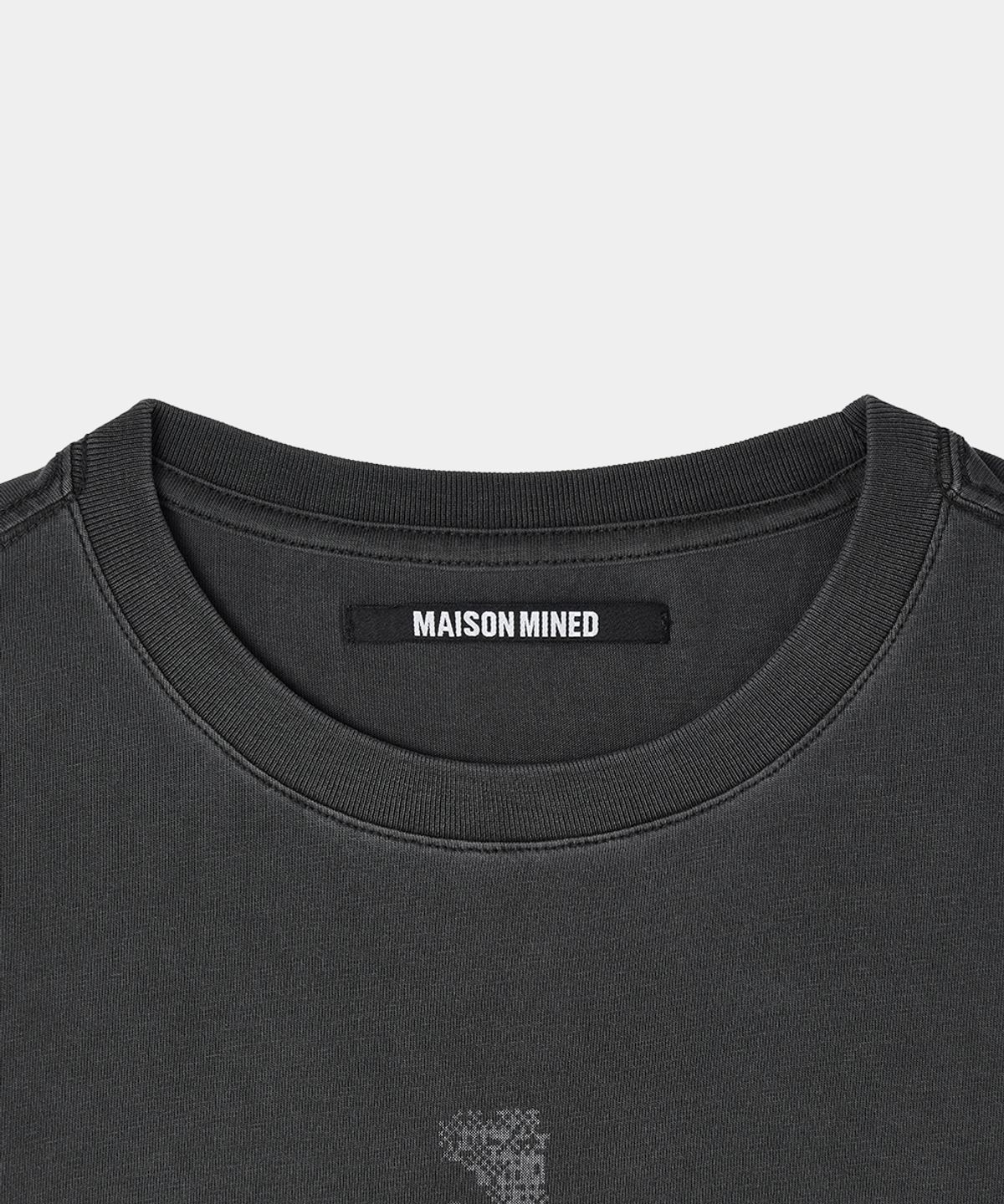 메종미네드(MAISON MINED) CROSS GUN GRAPHIC HALF T CHARCOAL