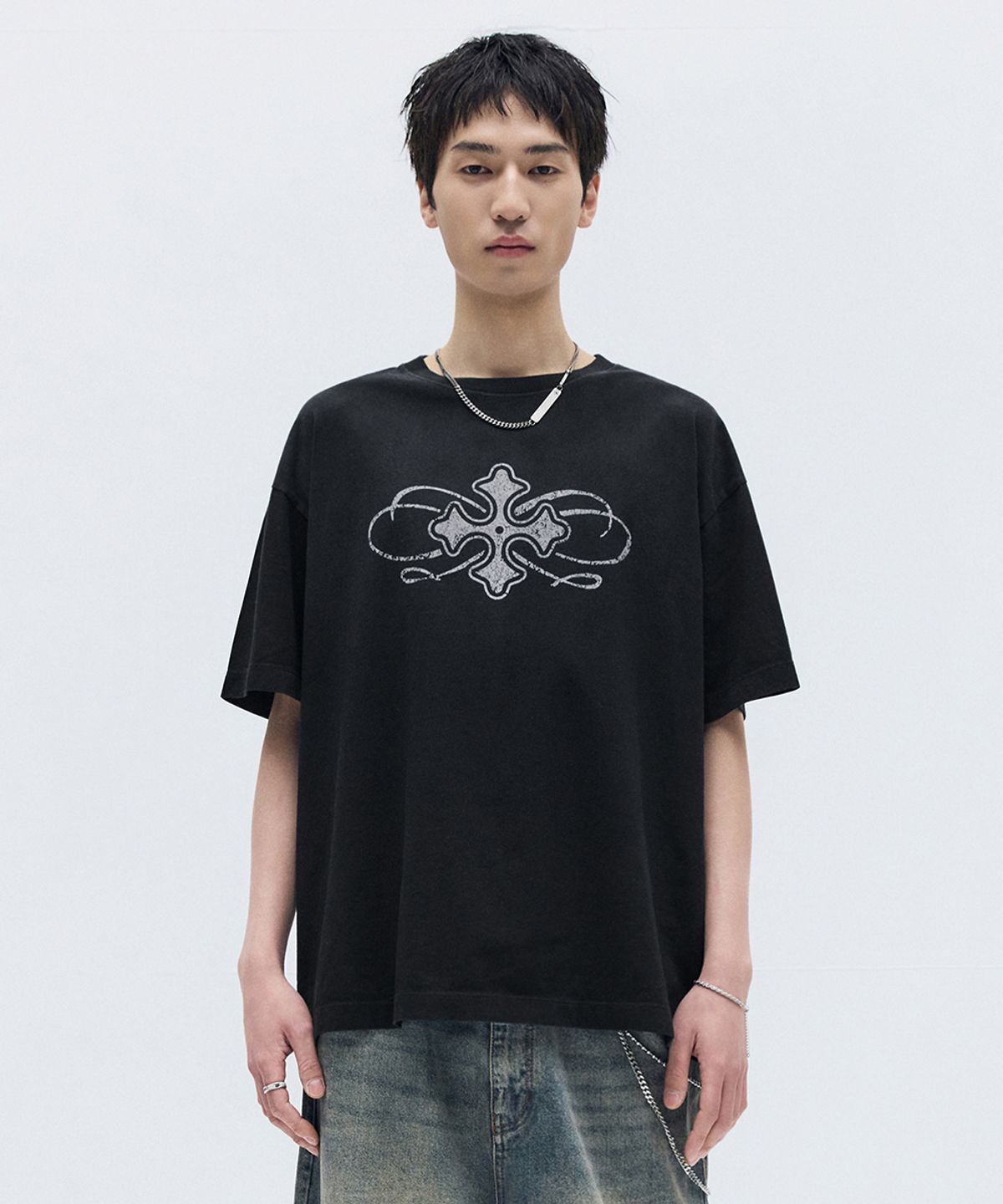 메종미네드(MAISON MINED) CELTIC CROSS WASHED HALF T BLACK