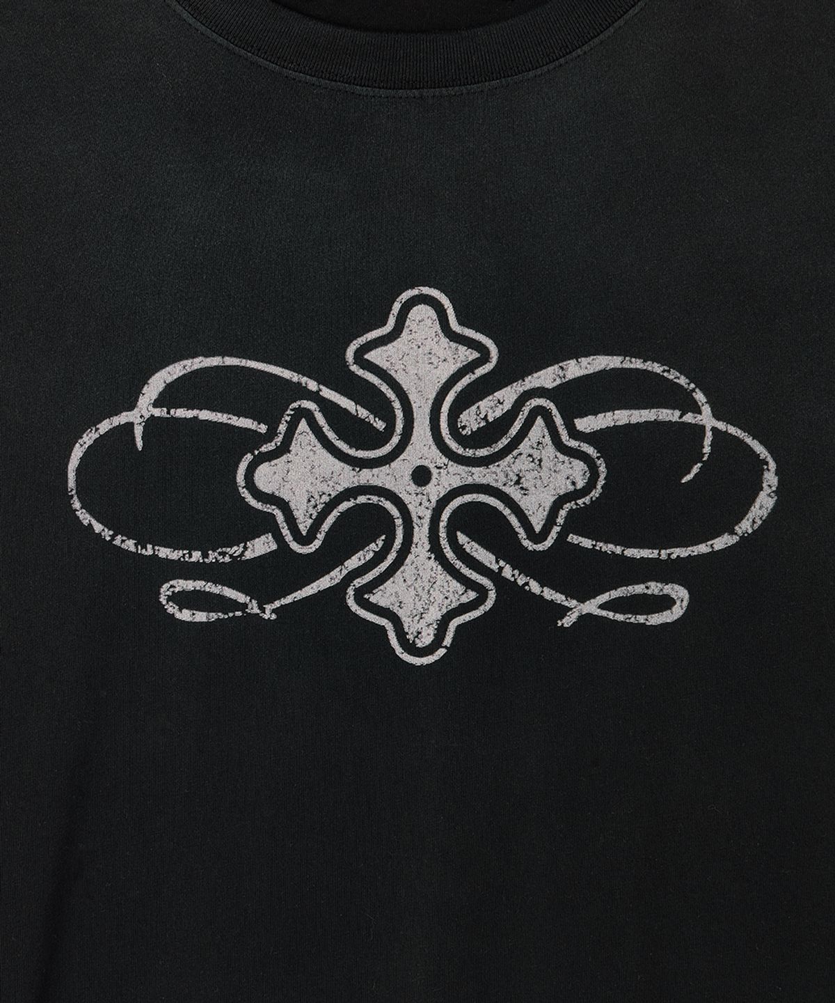 메종미네드(MAISON MINED) CELTIC CROSS WASHED HALF T BLACK