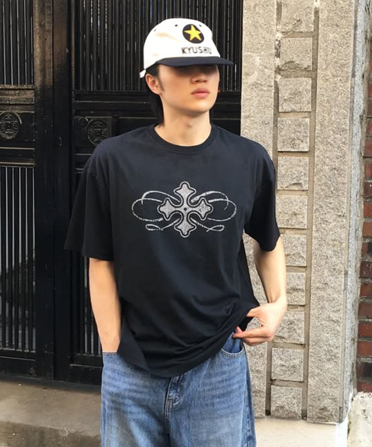 메종미네드(MAISON MINED) CELTIC CROSS WASHED HALF T BLACK
