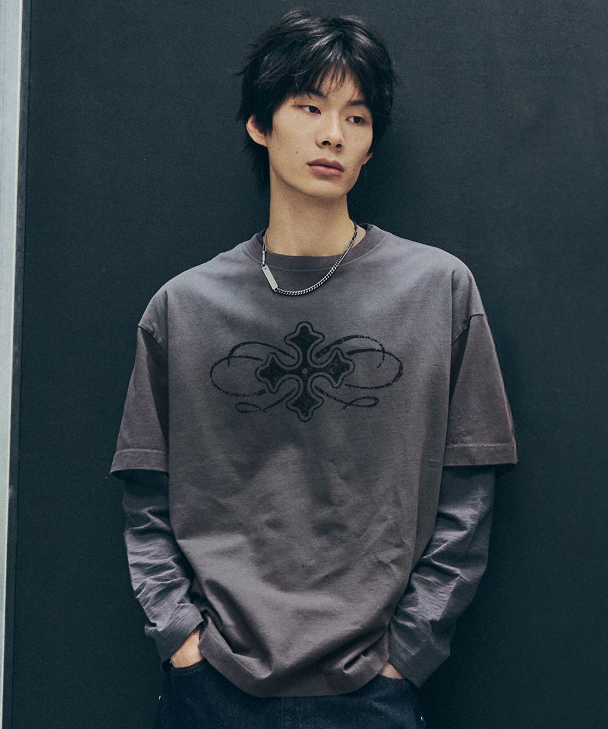 메종미네드(MAISON MINED) CELTIC CROSS WASHED HALF T CHARCOAL