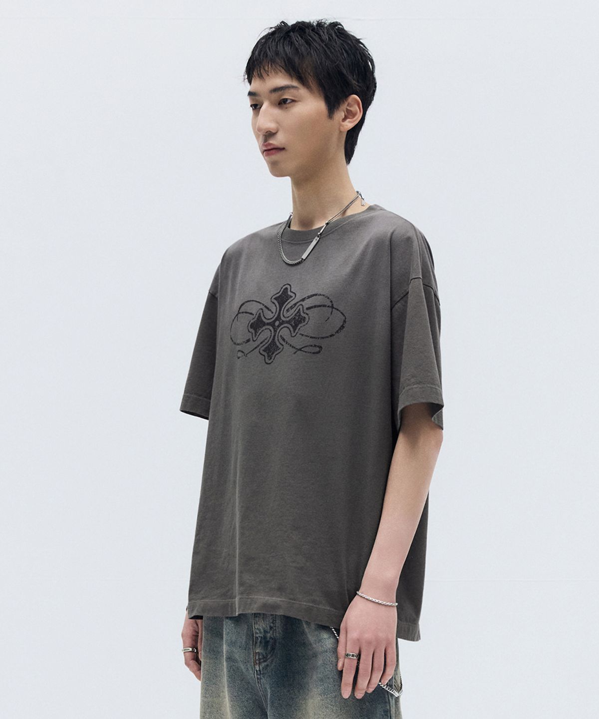 메종미네드(MAISON MINED) CELTIC CROSS WASHED HALF T CHARCOAL