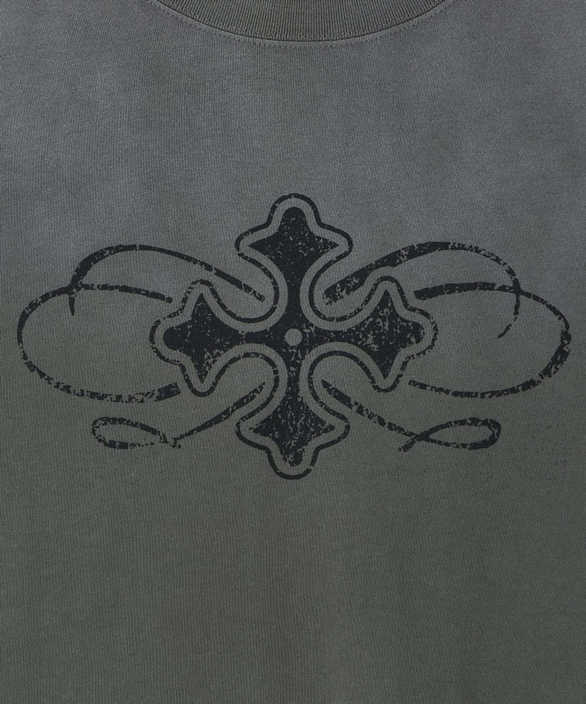 메종미네드(MAISON MINED) CELTIC CROSS WASHED HALF T CHARCOAL