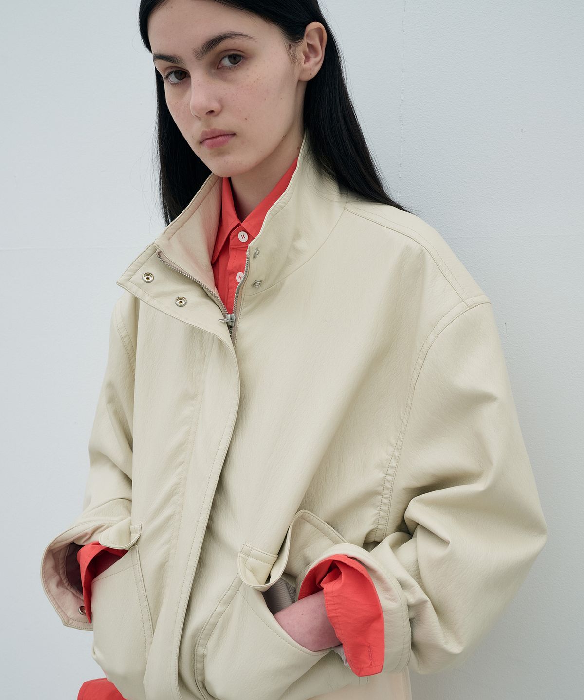 정감 스튜디오(JEONGGAM STUDIOS) High-Neck Faux Leather Jumper_2 color