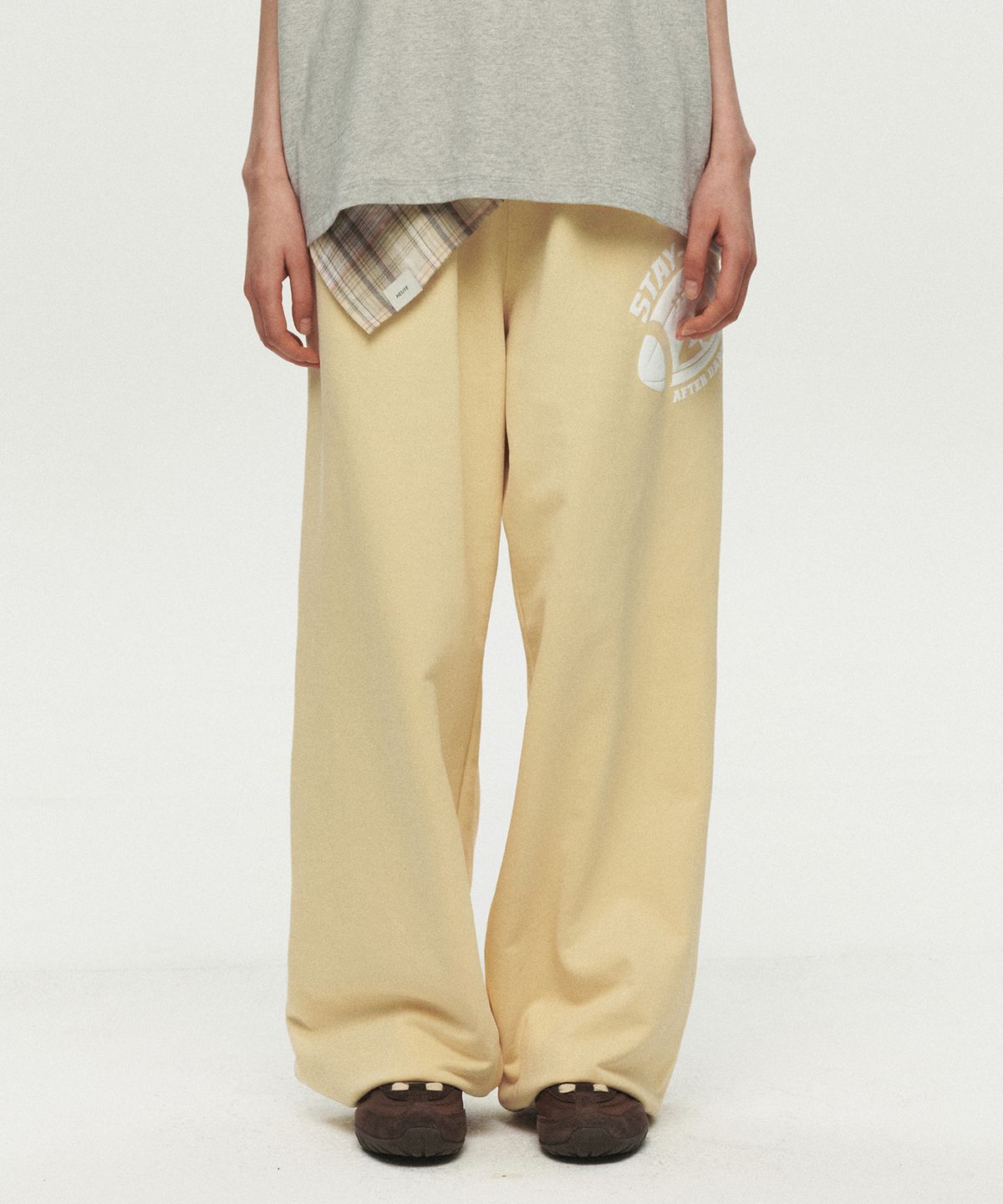 호이테(HEUTE) STAY UP SWEATPANTS (YELLOW)