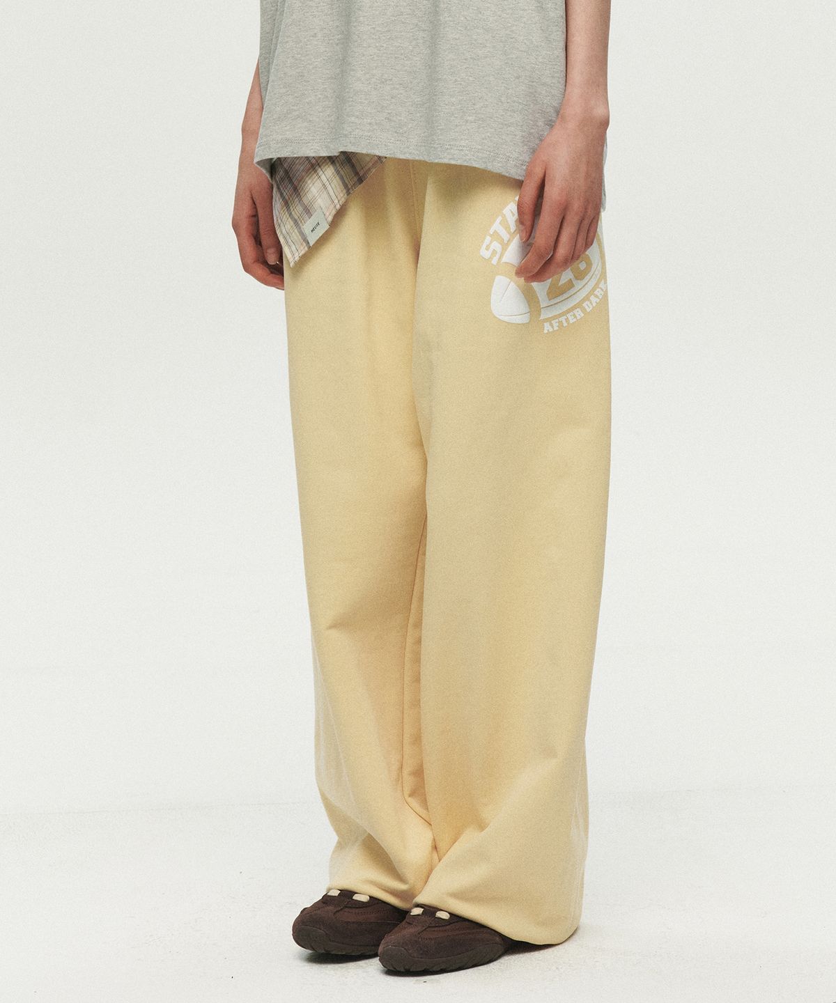 호이테(HEUTE) STAY UP SWEATPANTS (YELLOW)