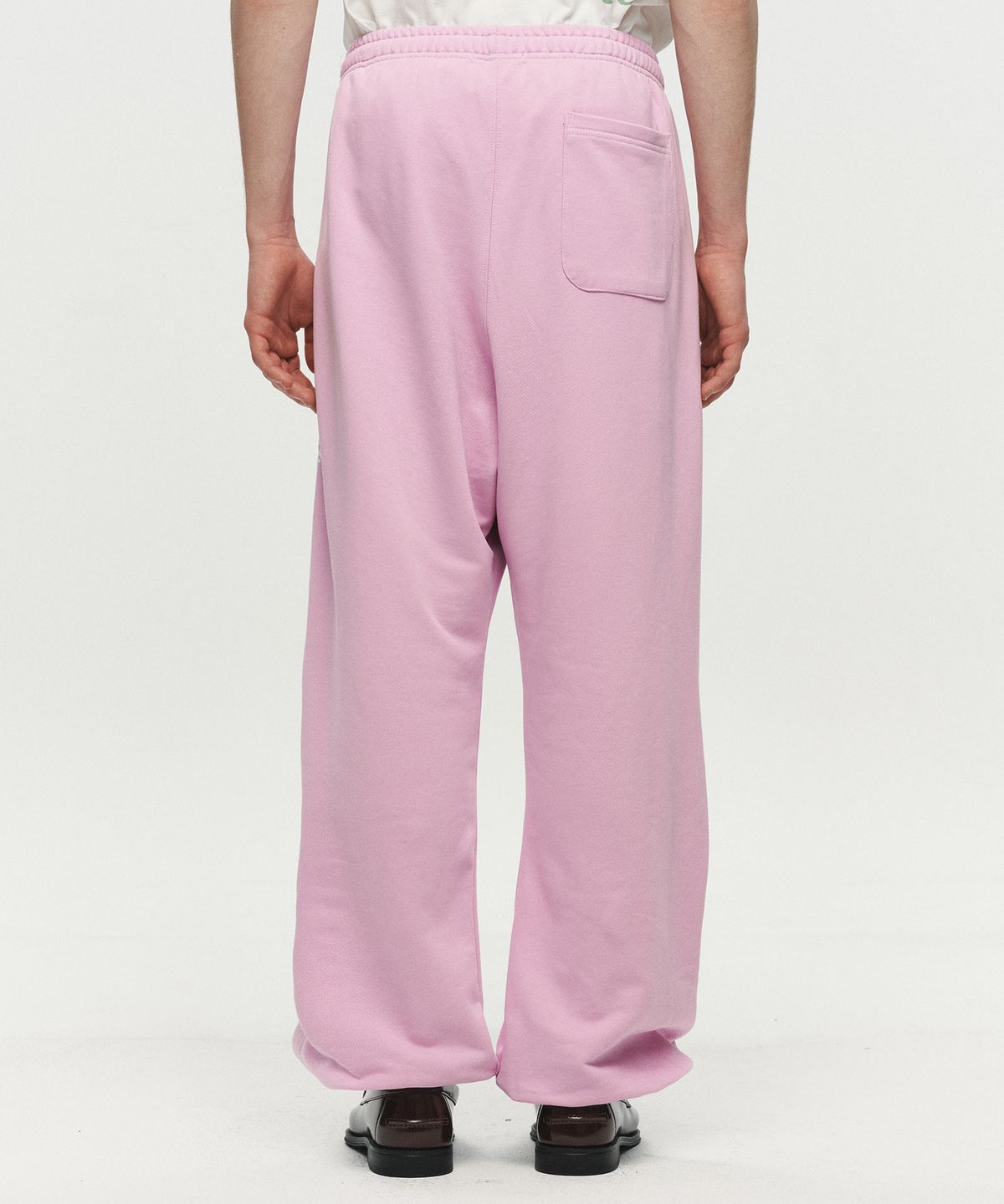호이테(HEUTE) STAY UP SWEATPANTS (PINK)